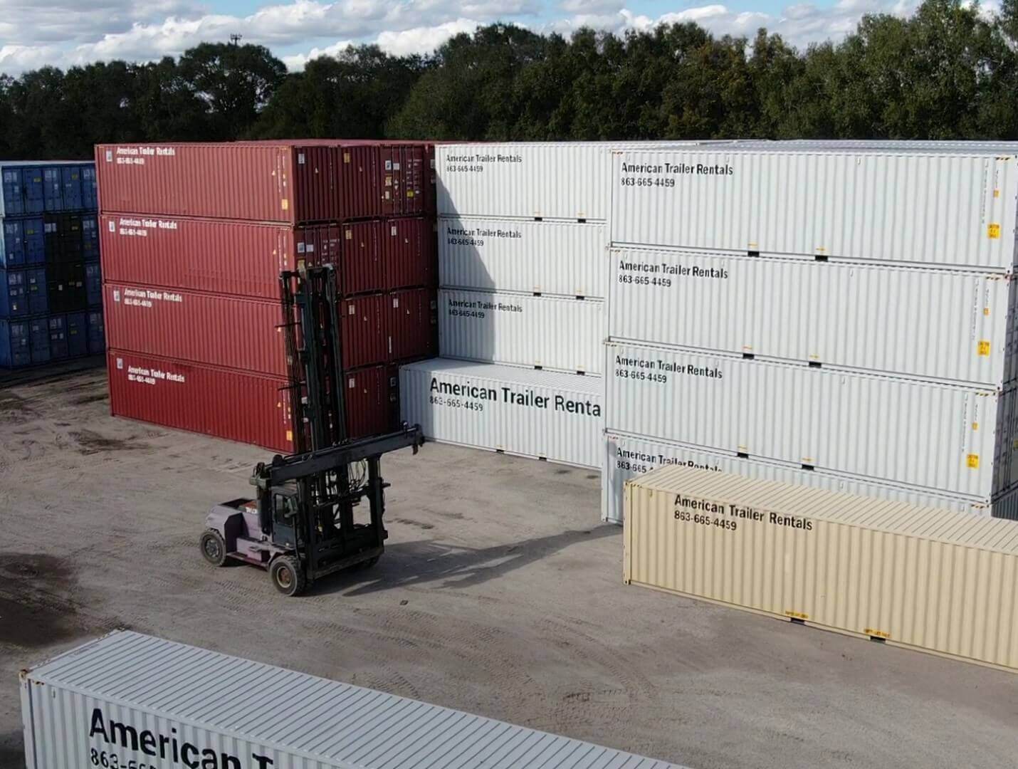 Top Loader in shipping container yard
