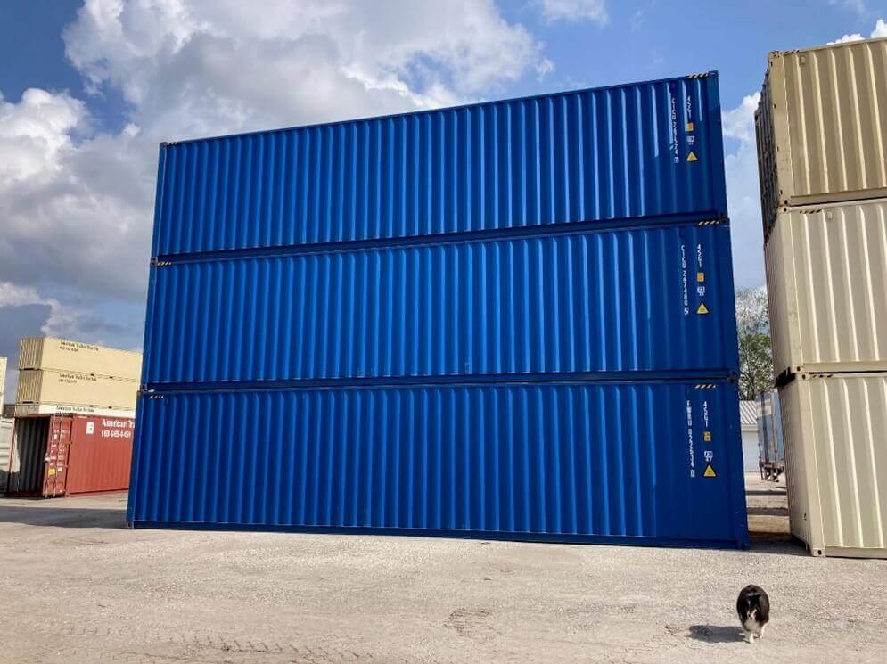 NEW 40' STORAGE CONTAINERS THAT ARE BLUE
